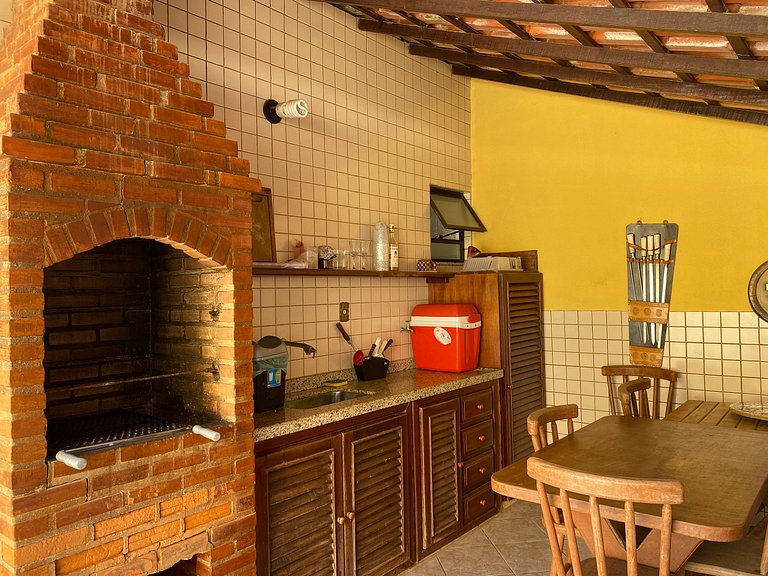 Cobertura duplex/Churrasqueira/AC na Prainha