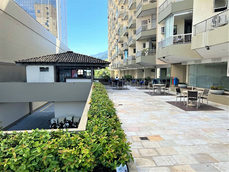 Apartamento en Barra con Vista al Mar y Piscina