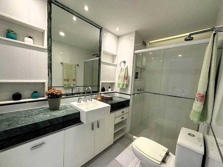 Lindo apto com Vista para o Mar