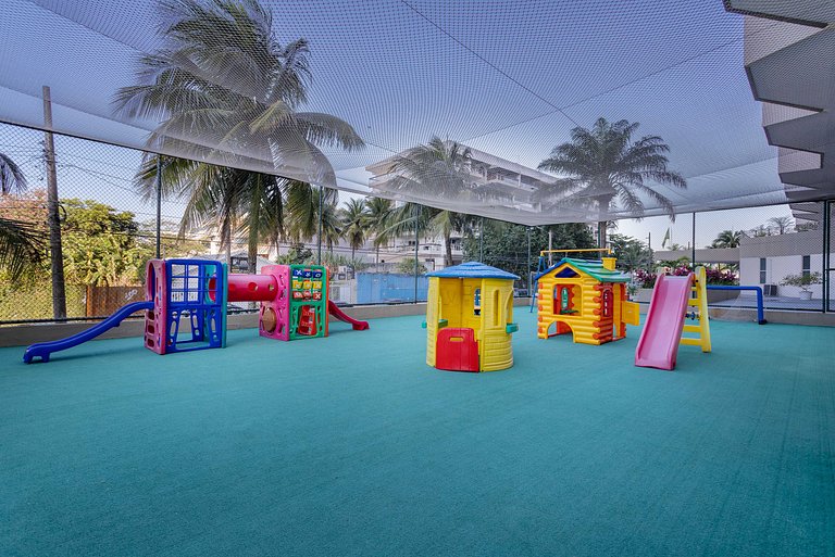 Apartamento en Barra con Vista al Mar y Piscina