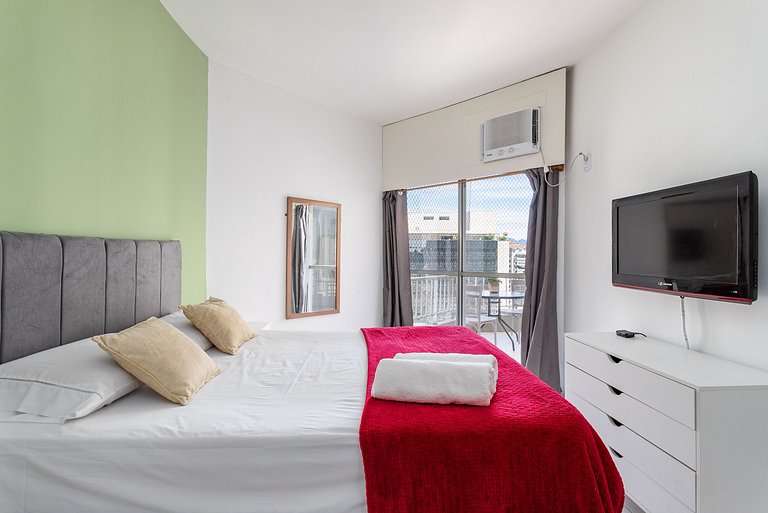 Apartamento en Barra con Vista al Mar y Piscina