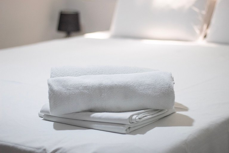 Apartamento novo à beira-mar em Tambaú com 2 suítes