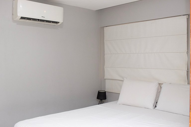 Apartamento novo à beira-mar em Tambaú com 2 suítes