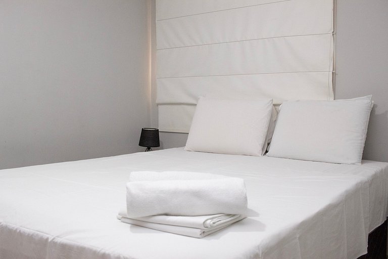 Apartamento novo à beira-mar em Tambaú com 2 suítes