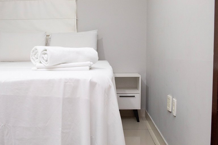 Apartamento novo à beira-mar em Tambaú com 2 suítes