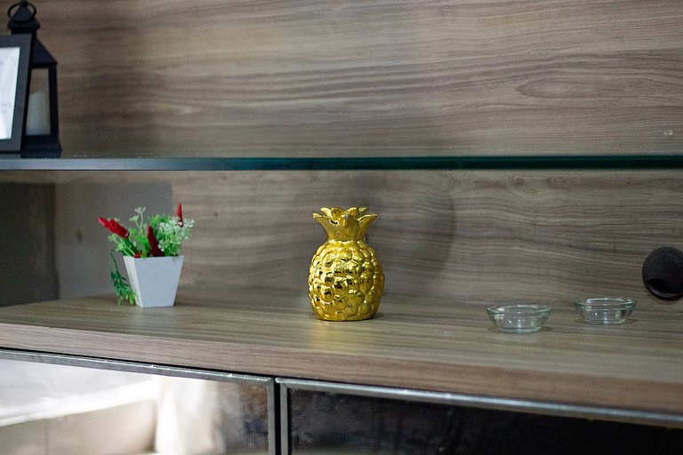 Apartamento novo à beira-mar em Tambaú com 2 suítes