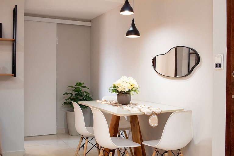 Apto Beira-Mar Tambaú • Varanda e Conforto