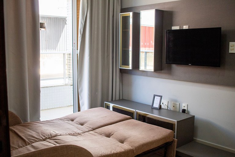 Apto com varanda a beira mar de Tambaú 111