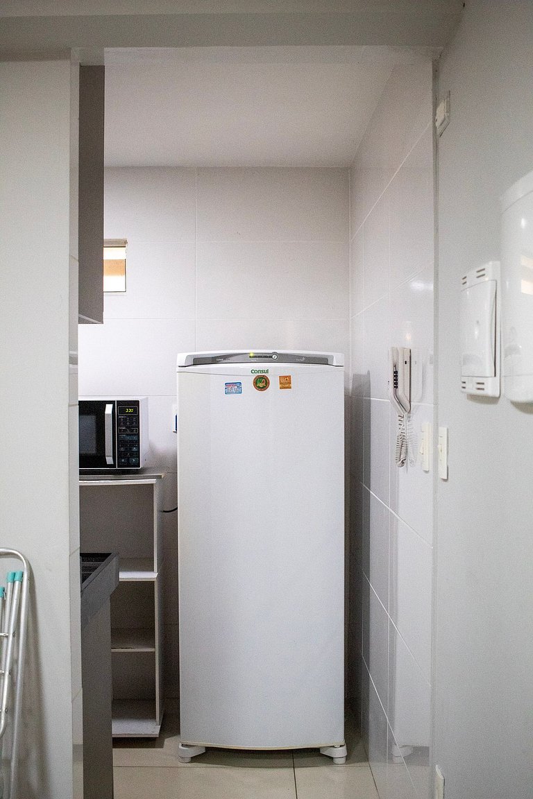 Apto com varanda a beira mar de Tambaú 111