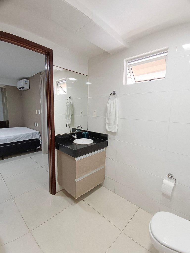 Apto com varanda a beira mar de Tambaú 111